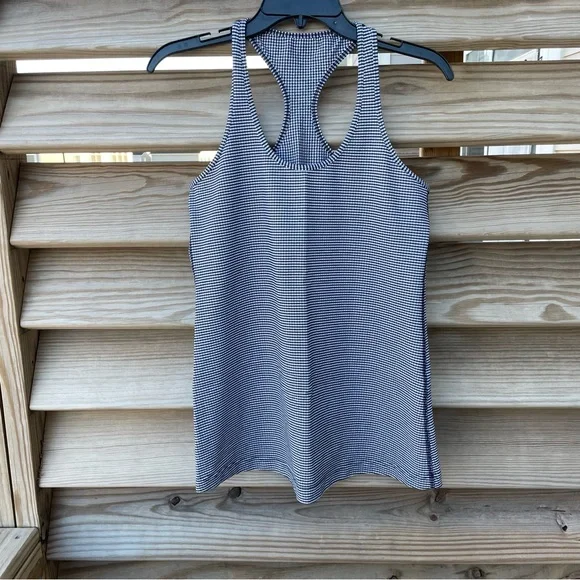 Lululemon navy blue & white gingham racer back tank top EUC Women 12 - Picture 1 of 8